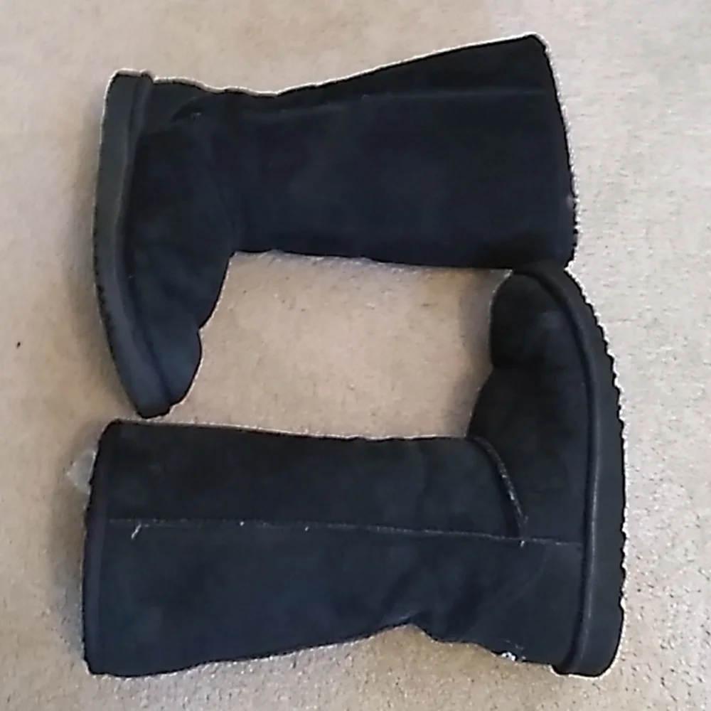 Women's Black UGG Boots, Size 5 - Picture 6 of 10
